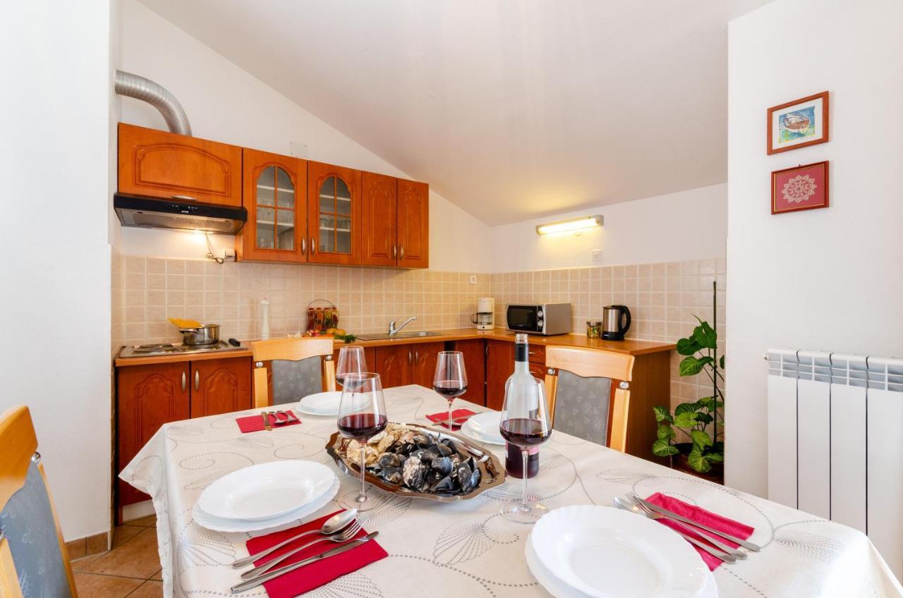 Apartmani Suncica Selce Exterior foto